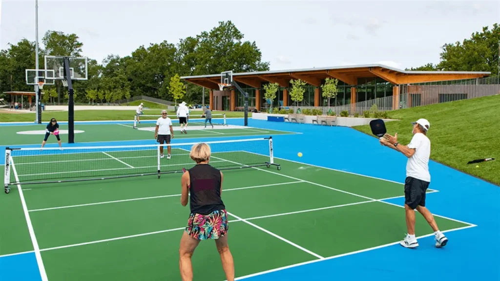 can you play pickleball on grass 